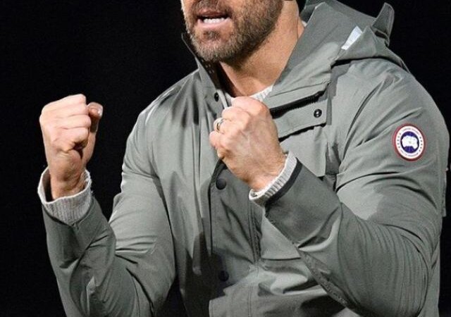Who Is Ryan Reynolds ? His Wife, child & Net Worth?